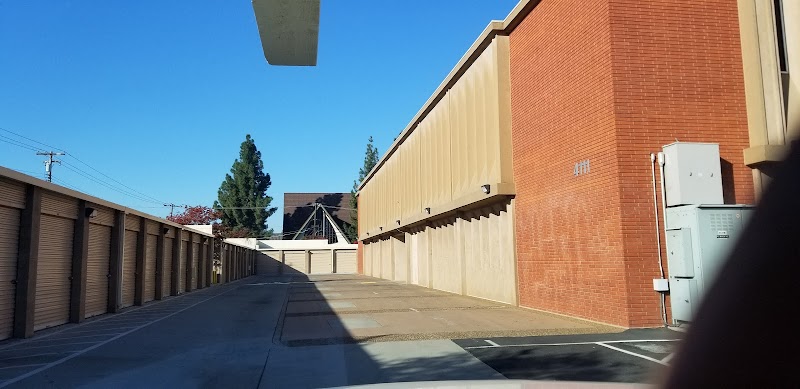 Devon Self Storage Sacramento, California photo 3