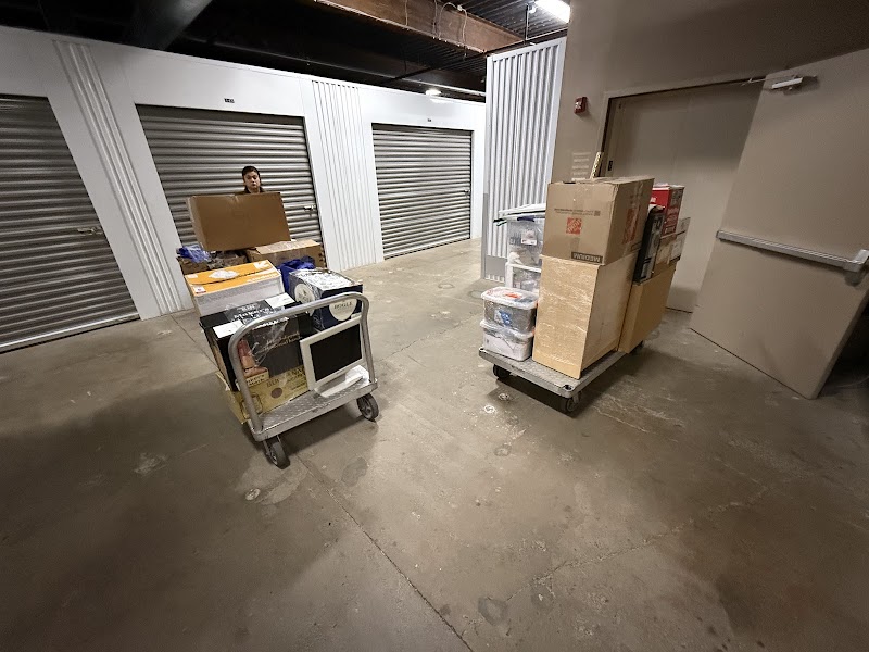 Devon Self Storage Sacramento, California photo 2