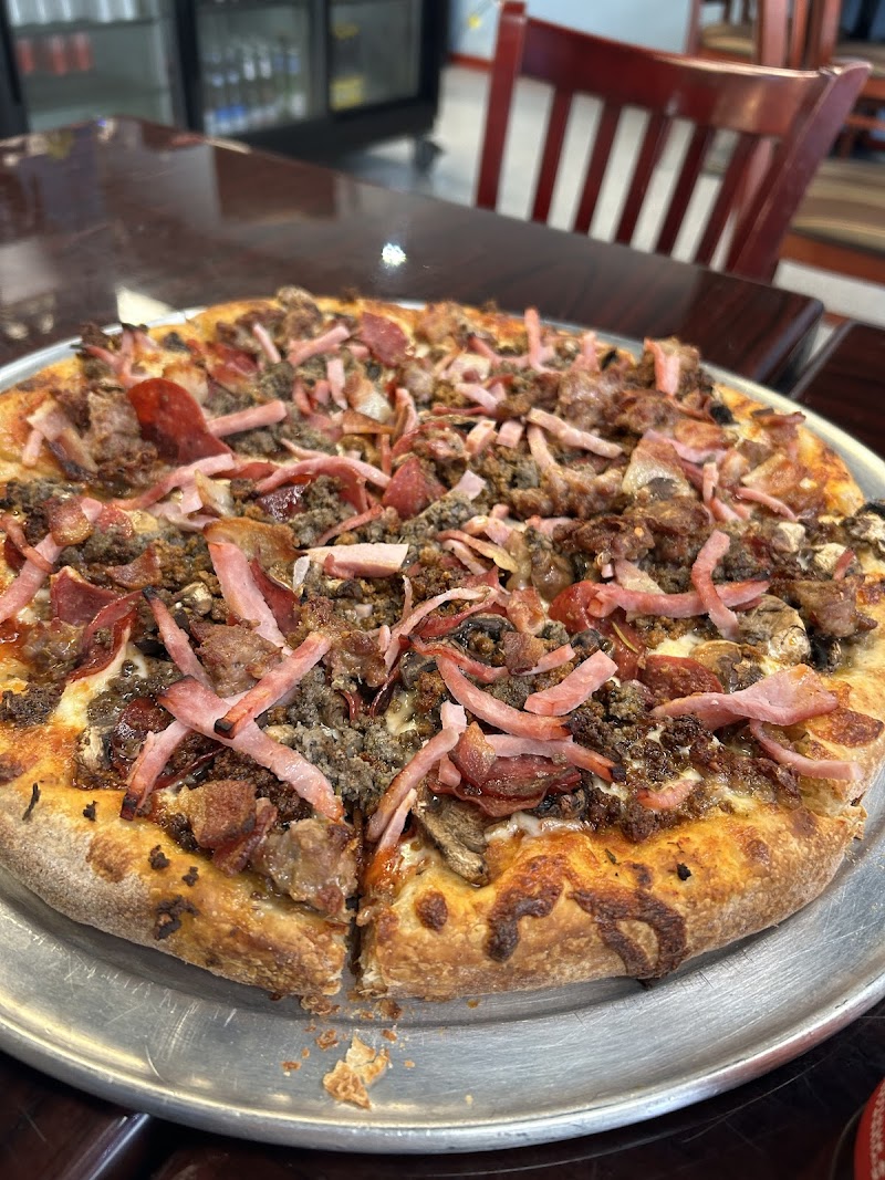 UNI Pizzeria & Grill photo 2
