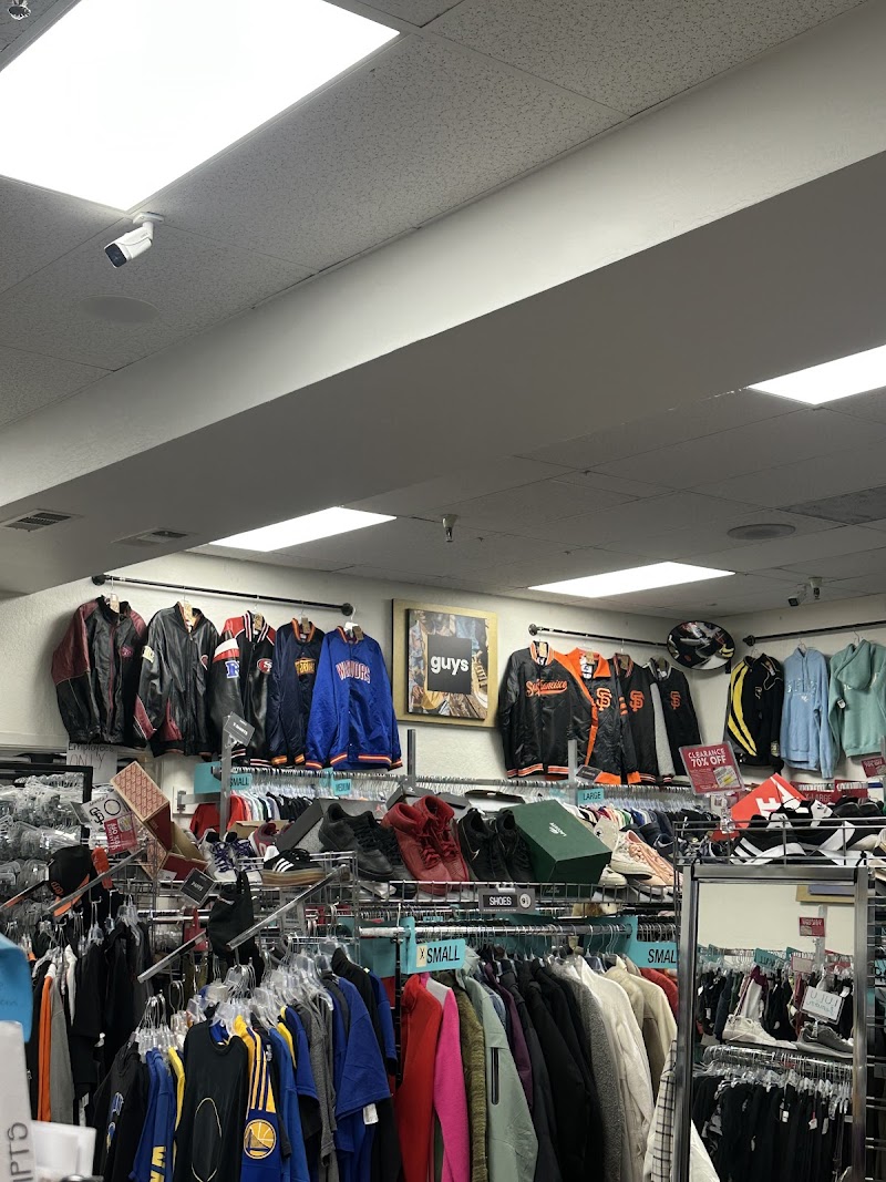 Plato's Closet Pacifica photo 5