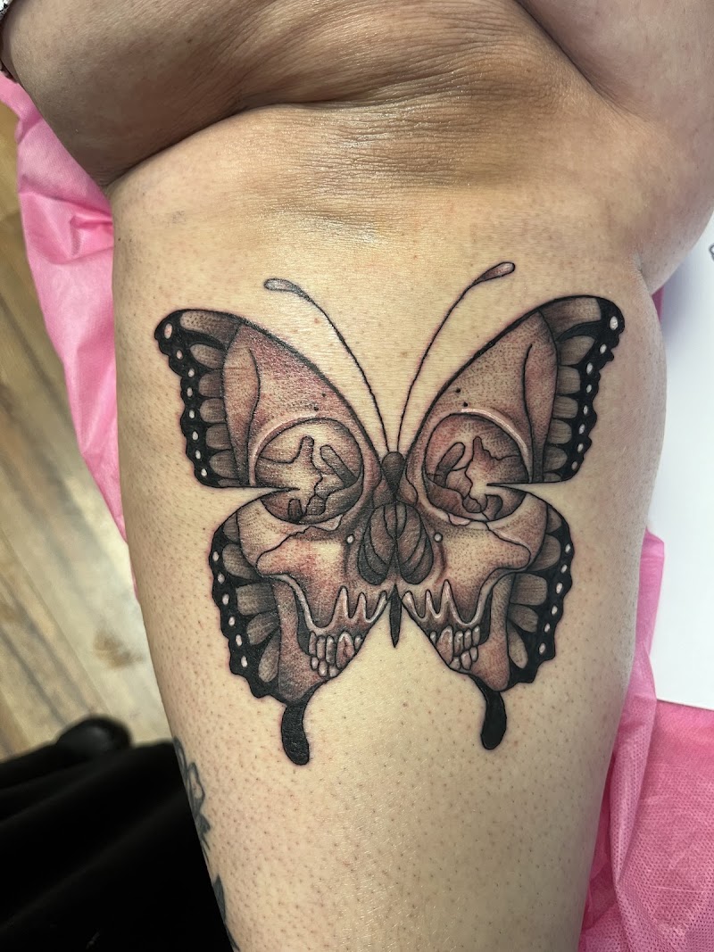 Healing Art Tattoo photo 2