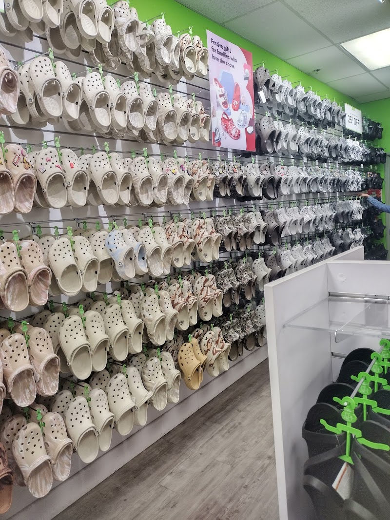 Crocs at Vacaville Outlet photo 5