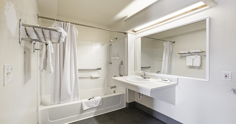 Budget Inn and Suites photo 4