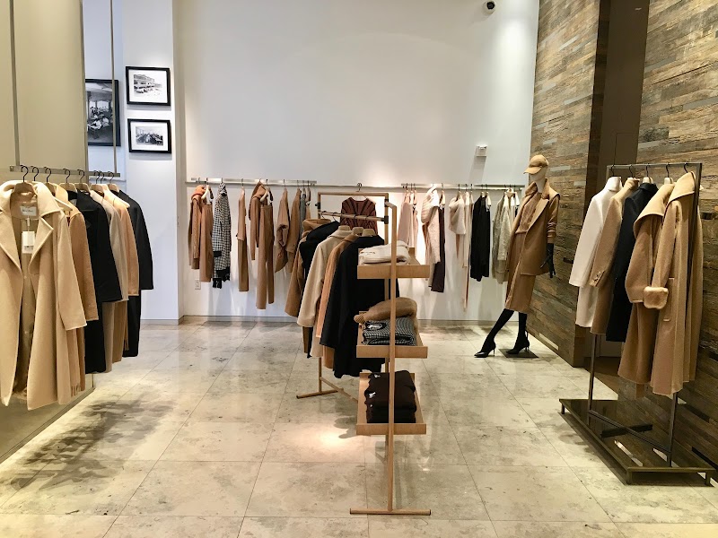 Max Mara photo 5