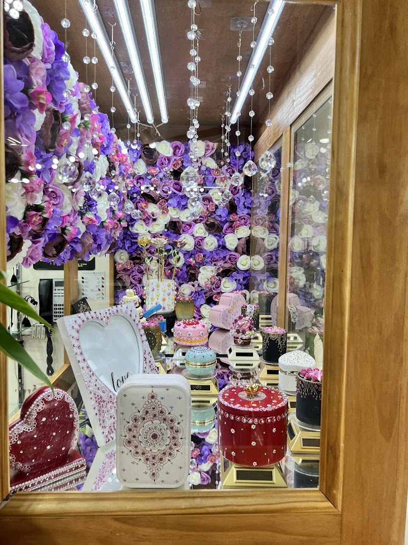 Shalimar Jewelers photo 3