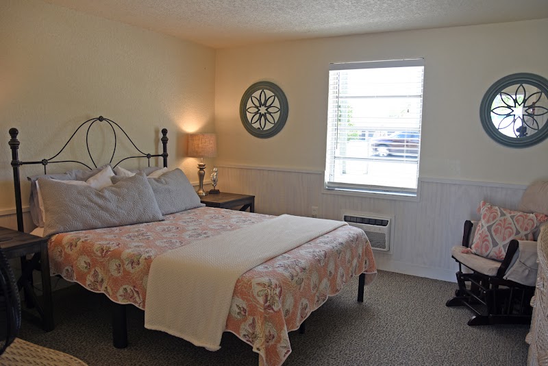 Hudson Dockside Inn photo 2