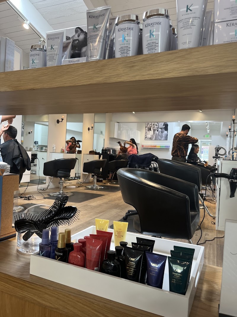 Photo of D&O Salon