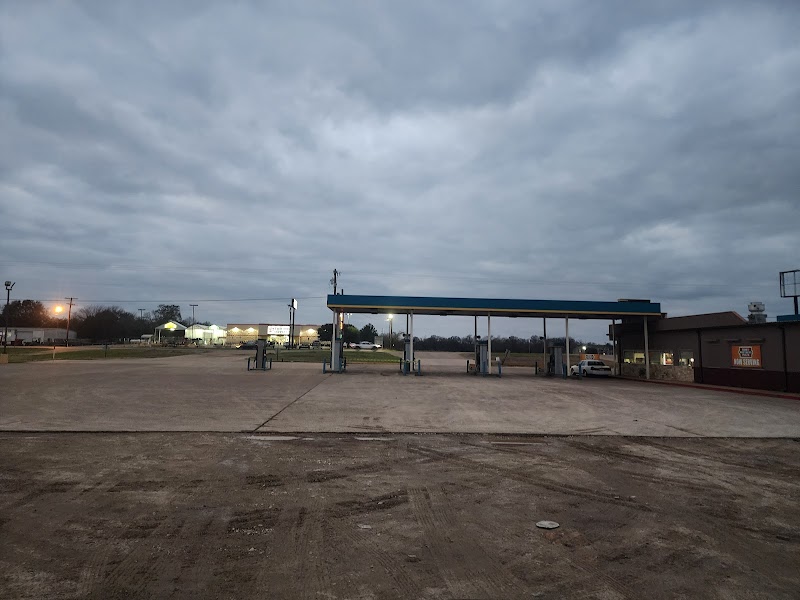 XPRESS TRUCK STOP photo 2