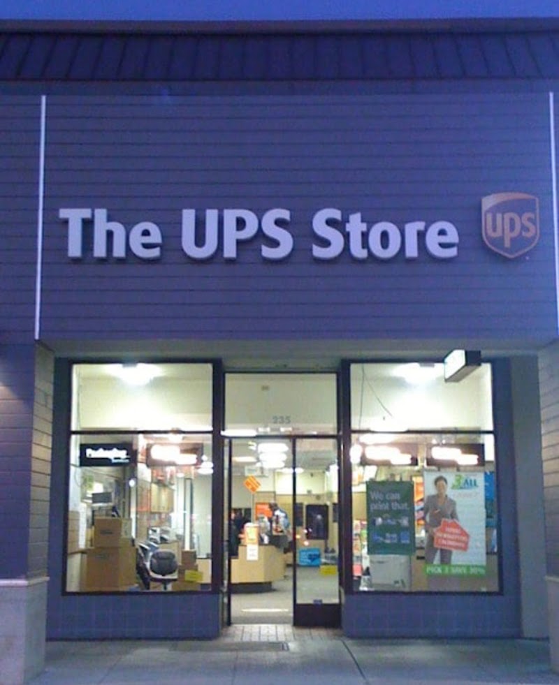 The UPS Store photo 2