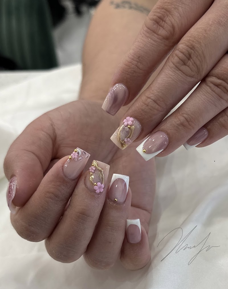 Nails Couture Of Holiday photo 2