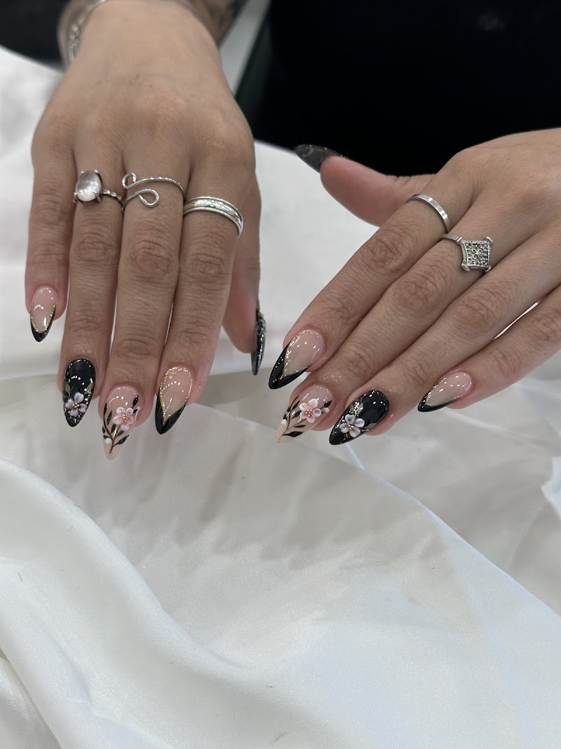 Nails Couture Of Holiday photo 5