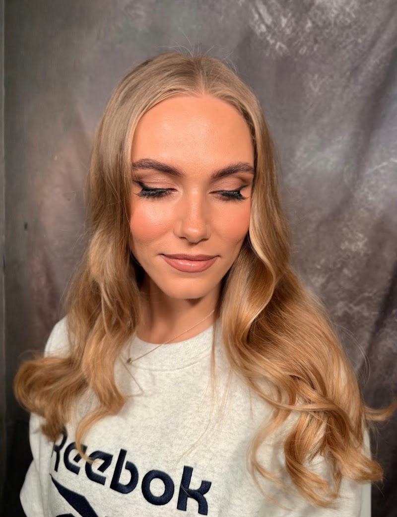 Anna Lefar Makeup & Hair photo 2
