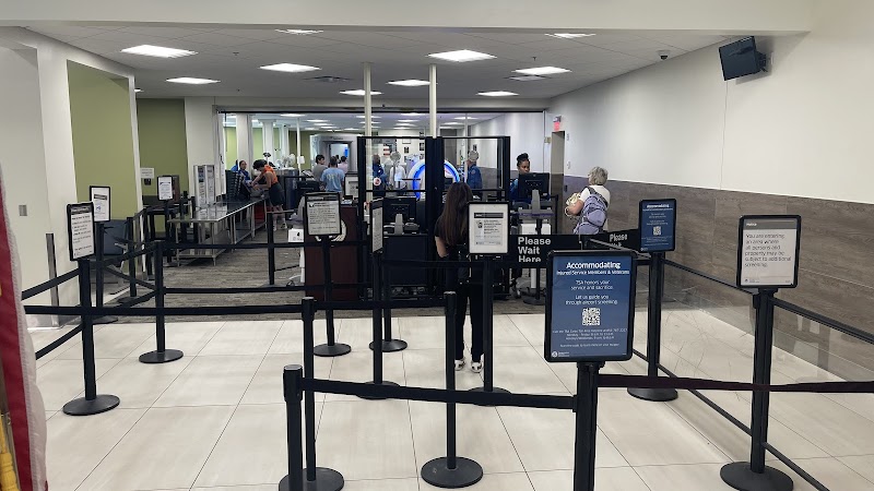 Gainesville Regional Airport photo 4