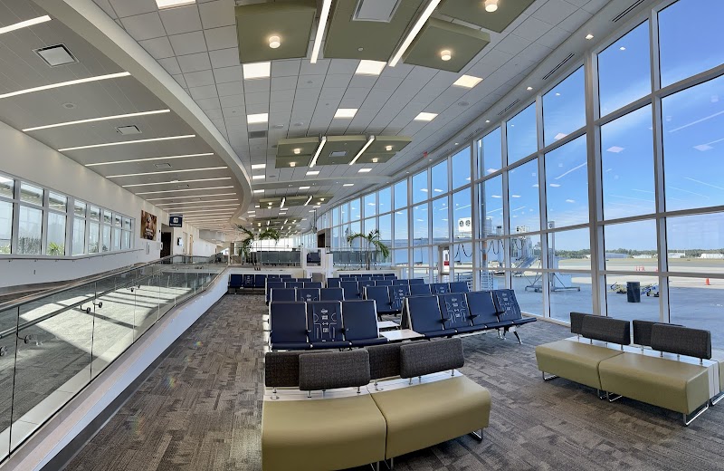 Gainesville Regional Airport photo 2