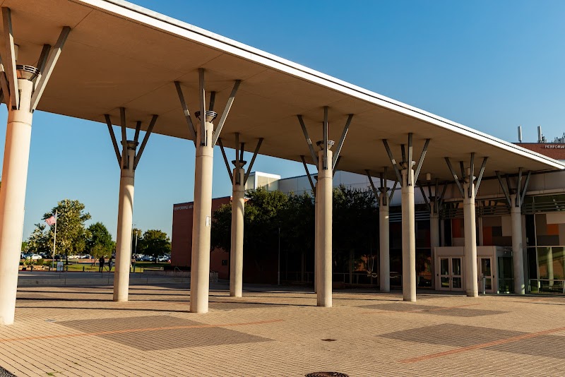 Northeast Lakeview College photo 4