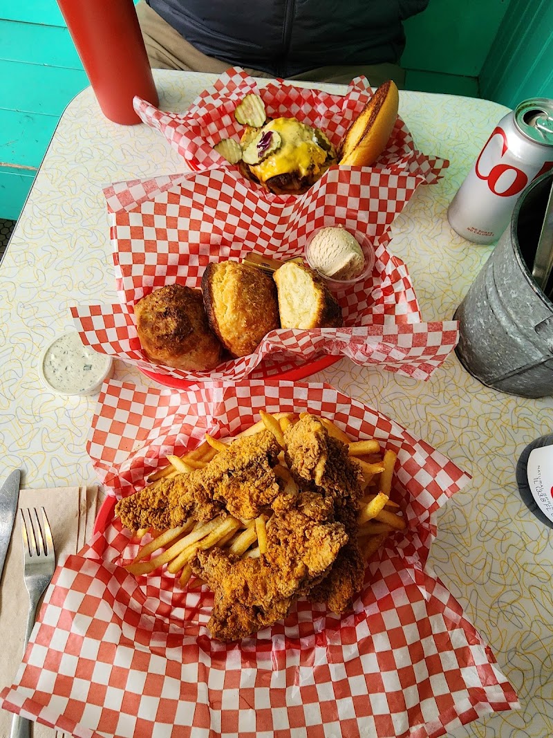 Lou's Luncheonette photo 4
