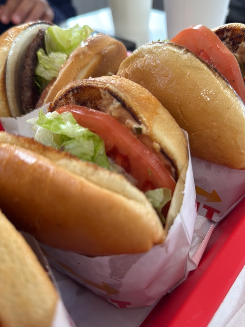 In-N-Out Burger photo 3