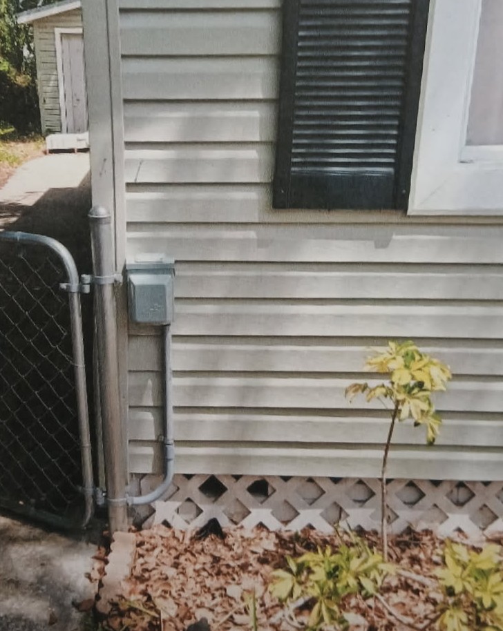 Photo of Ezzell Elec Ent Inc