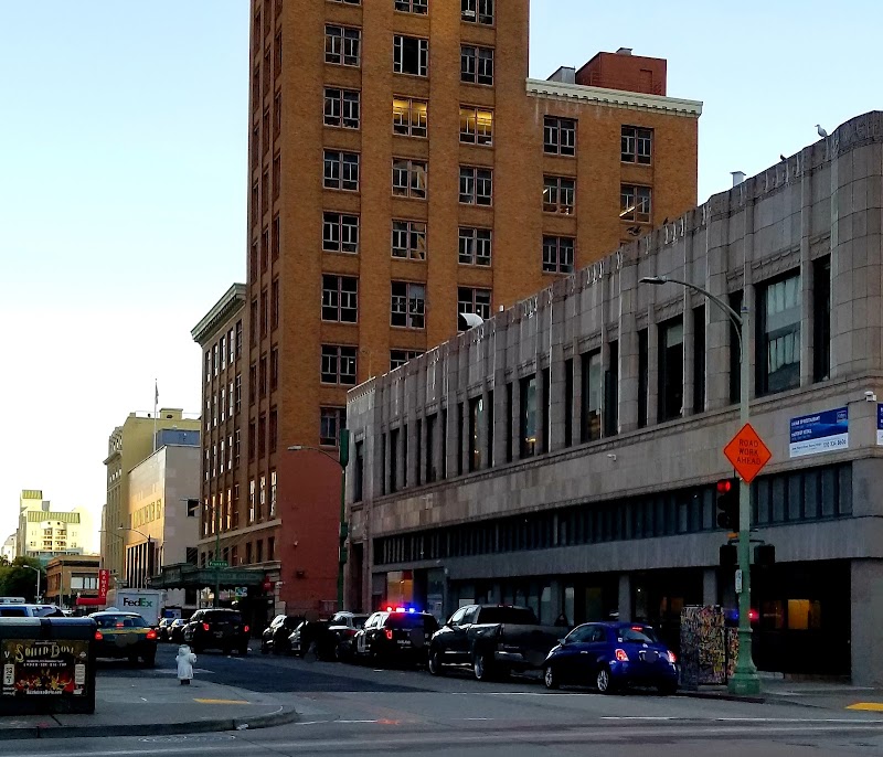 Photo of Broadway & 13th St