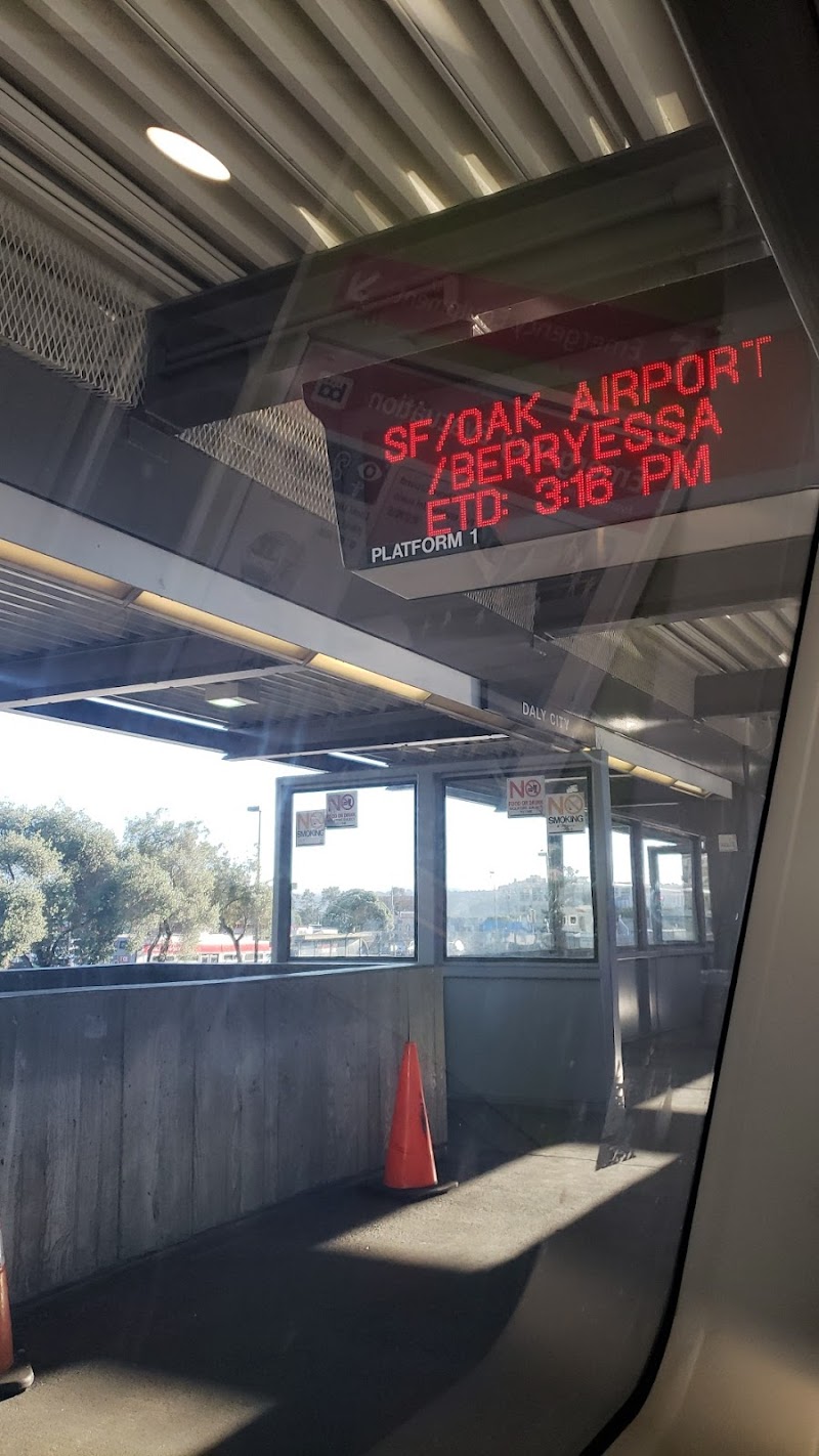 Daly City BART-Bay 1 photo 3