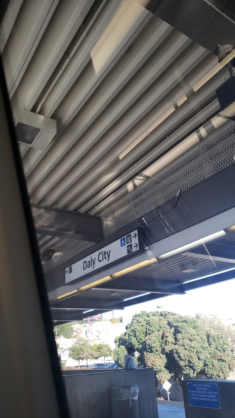 Daly City BART-Bay 1 photo 2