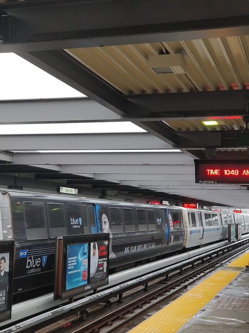 Daly City BART Station photo 5
