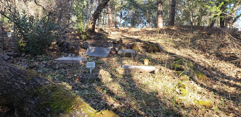 Photo of Napa Redwoods Cemetery