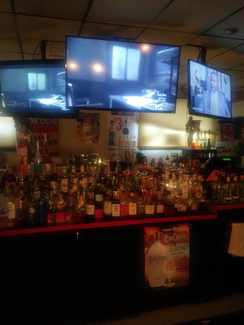 Bullfrog Creek Bar and Liquors photo 4