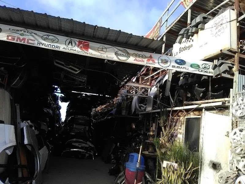 La Bodega Auto Body Parts photo 4