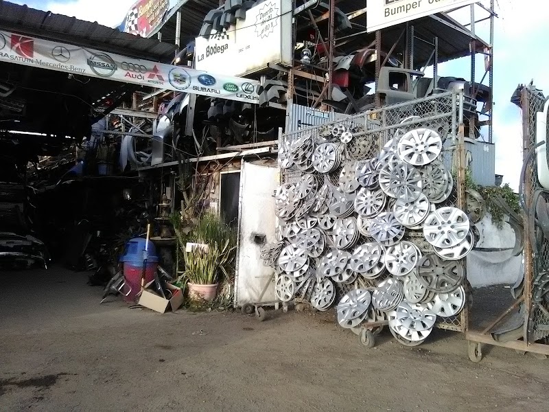 La Bodega Auto Body Parts photo 3