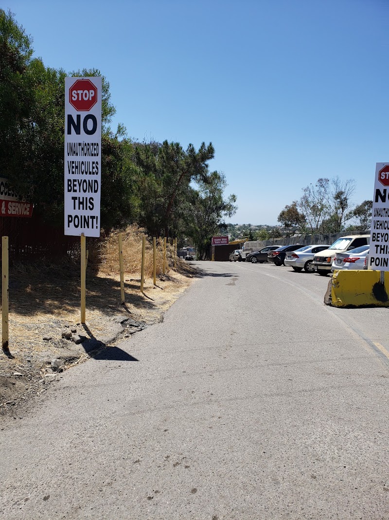 La Bodega Auto Body Parts photo 2