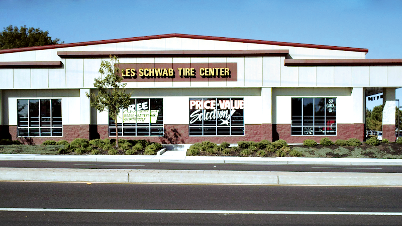 Les Schwab Tire Center photo 4