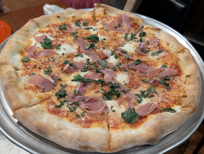 Leonardo's Pizzeria photo 3