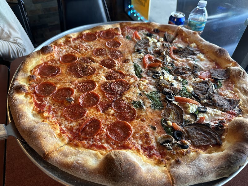 Leonardo's Pizzeria photo 2