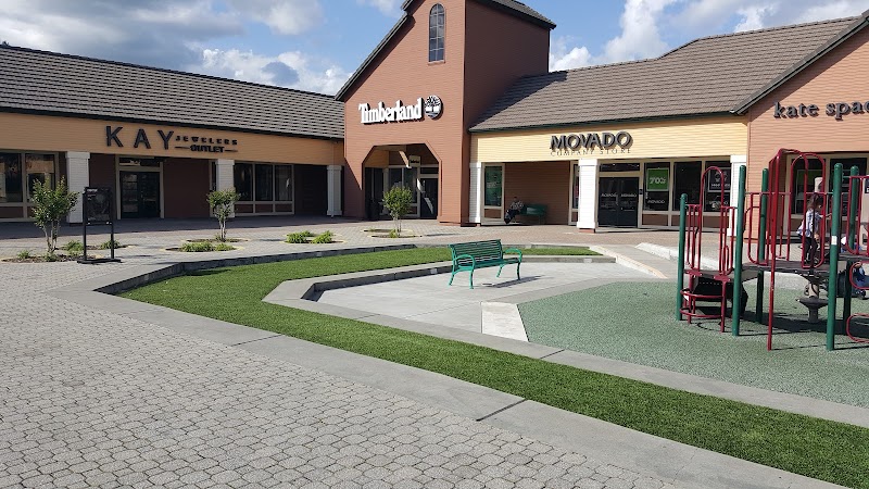 KAY Outlet photo 4