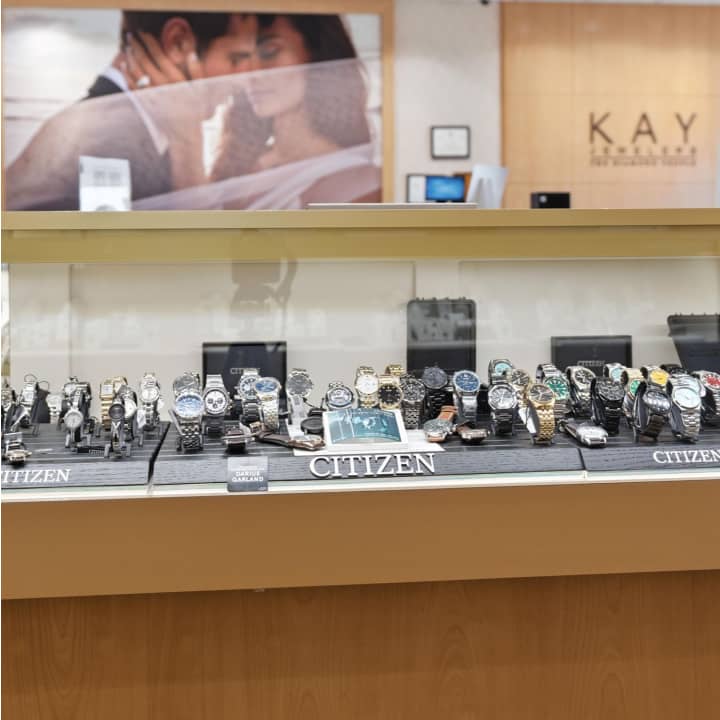 KAY Outlet photo 3