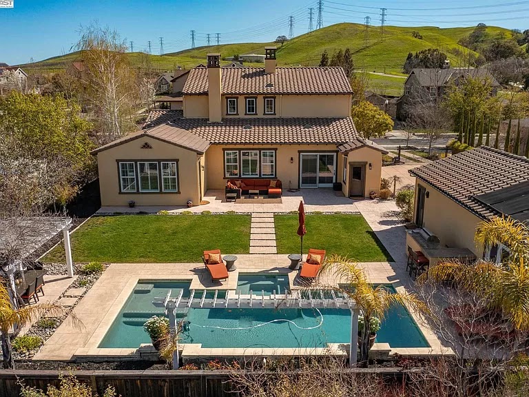 Susan Schall, Fabulous Properties, Park46 Real Estate photo 3