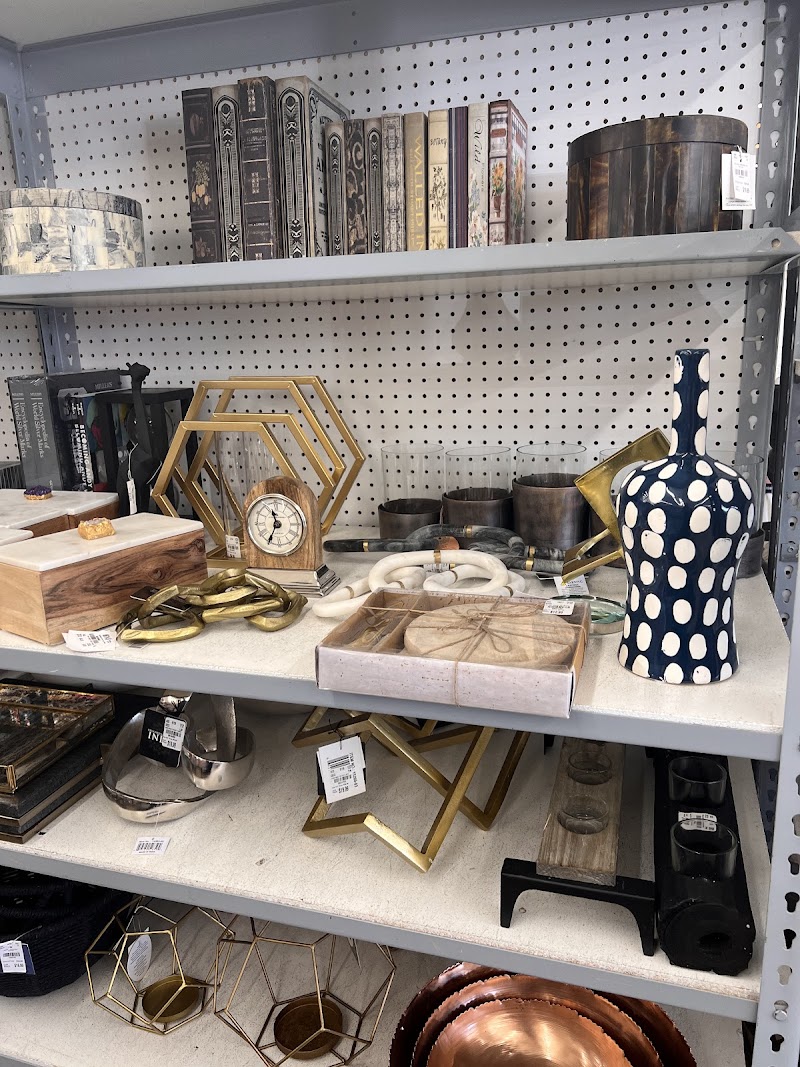 Dollar Tree photo 4