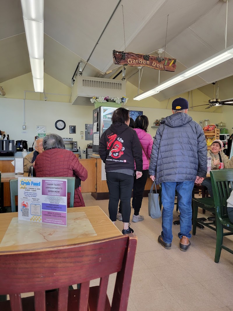 Westlake Park Garden Deli photo 4