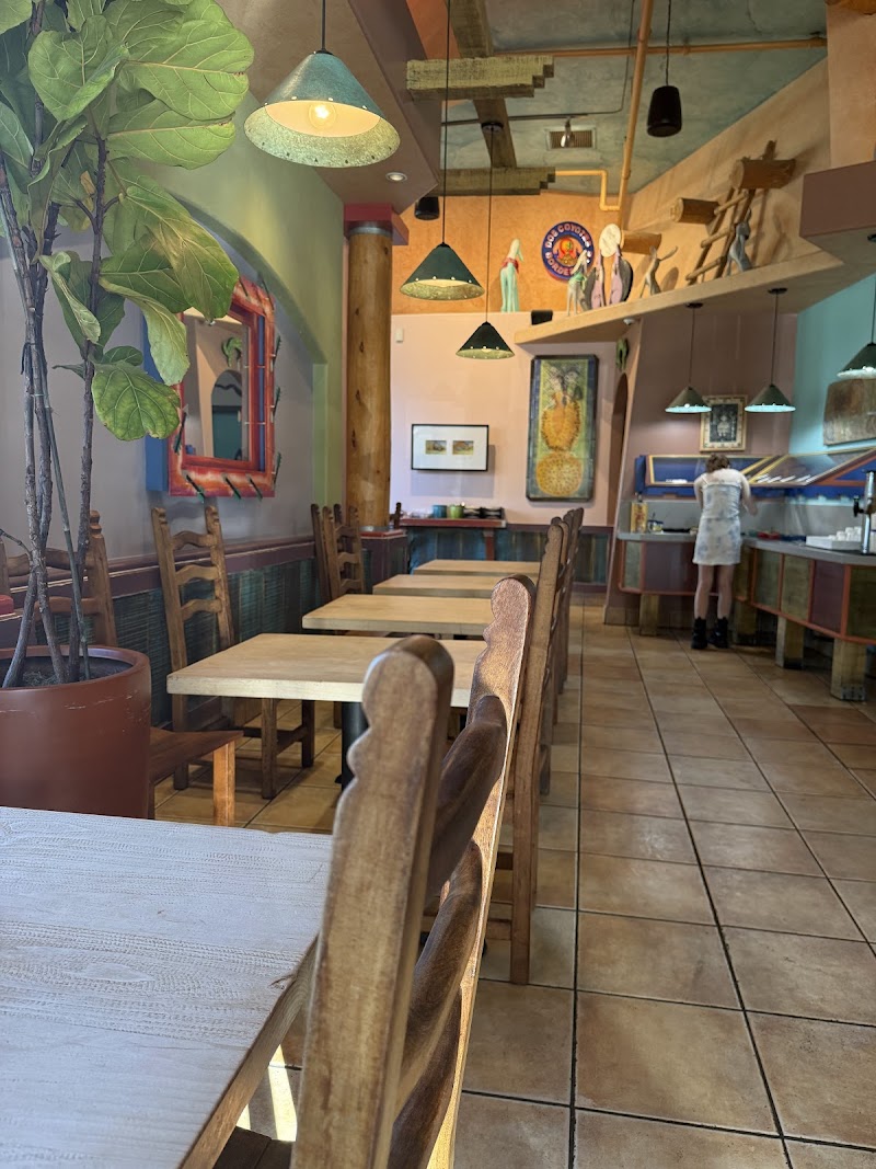 Dos Coyotes Border Cafe photo 5