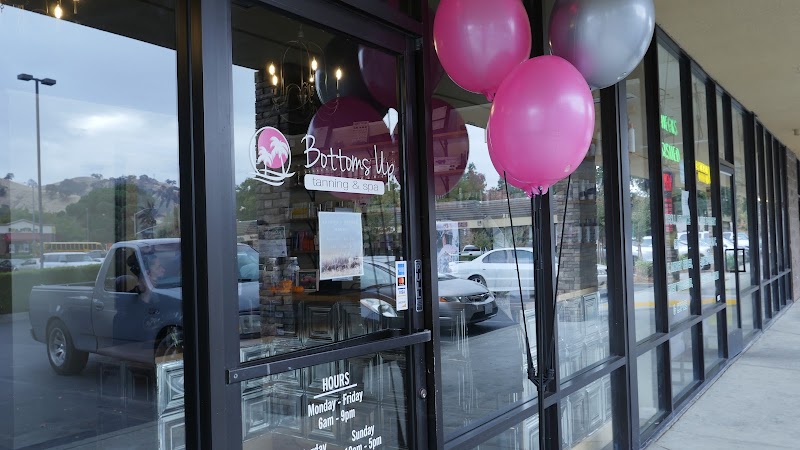 Bottoms Up Tanning & Wellness photo 2