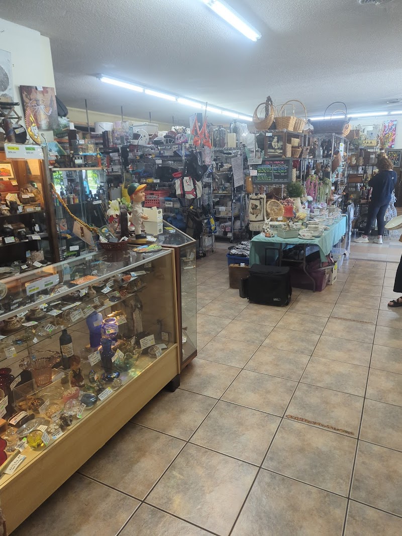 Bon Marche Thrift Store photo 2