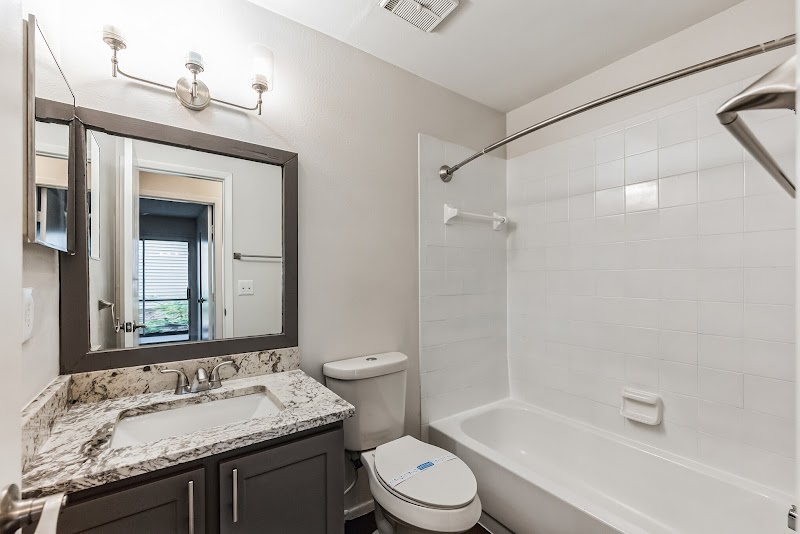 Harbourtowne at Countrywoods Apartments photo 3