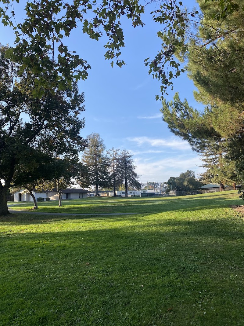 Portal Park photo 3