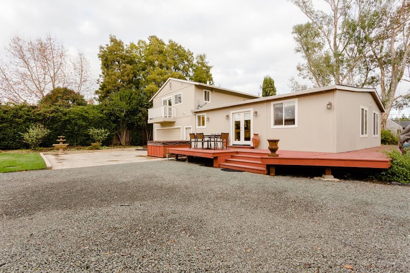 Sonoma Plaza Vacation Rentals-Wine Country Bungalow photo 3