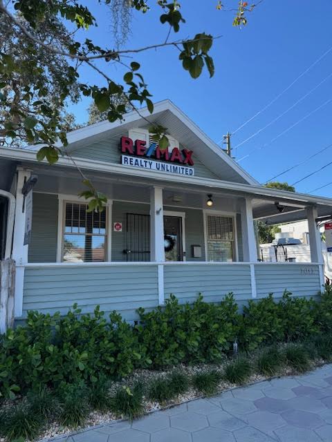 RE/MAX Realty Unlimited photo 2