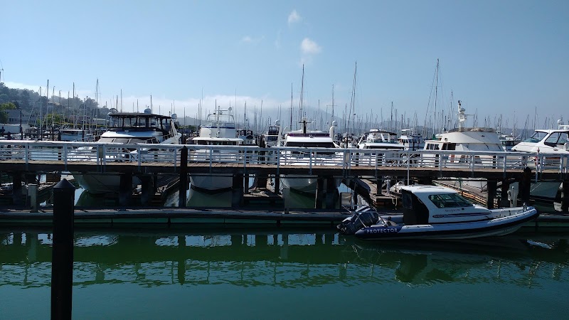 Photo of Modern Sailing School & Club Sausalito - Marina Plaza Harbor