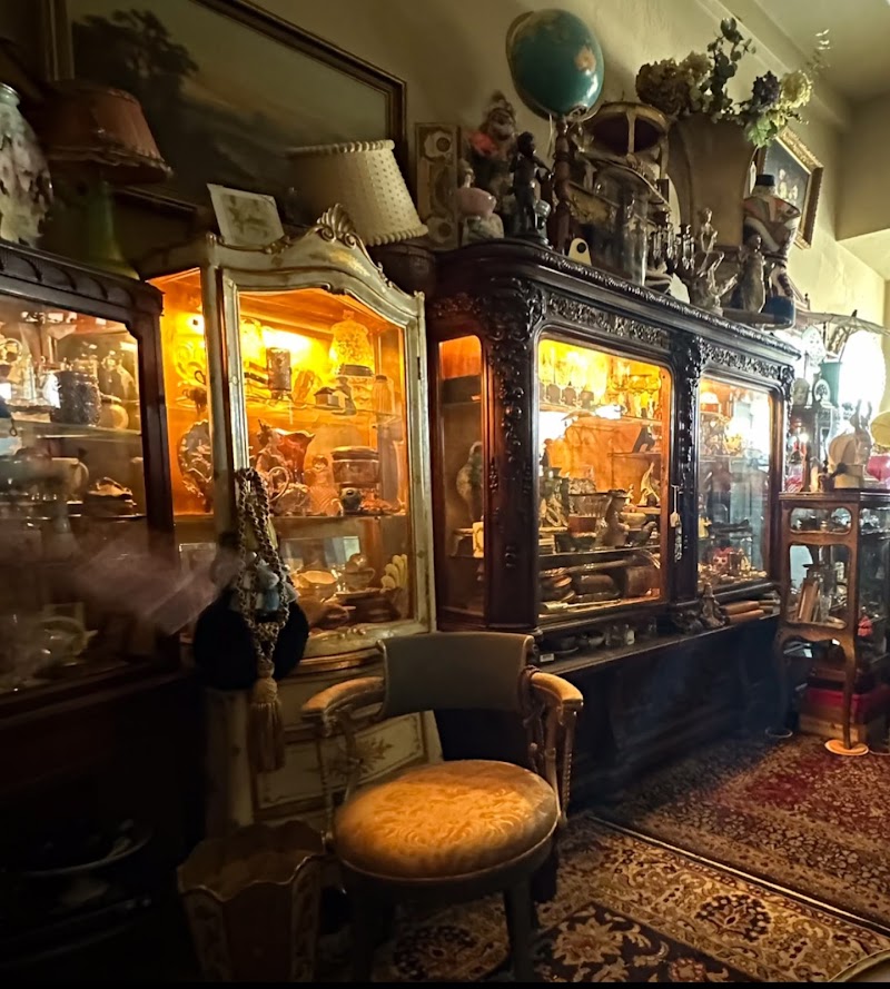 Photo of Michele Markovich Antiques