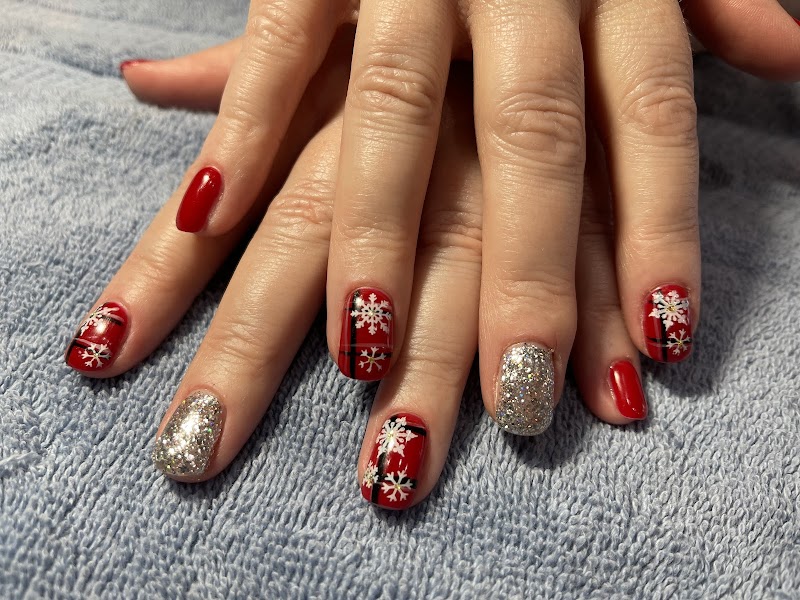 Bre Salon photo 3