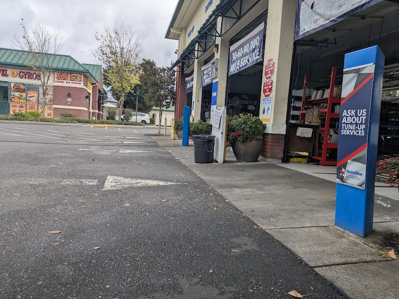 SpeeDee Oil Change & Auto Service photo 3